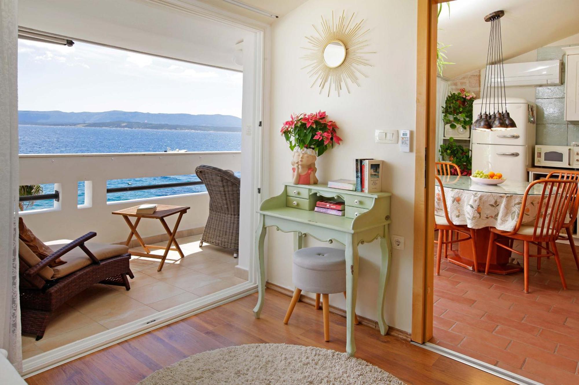 Amazing Waterfront Apartments Bol Bagian luar foto
