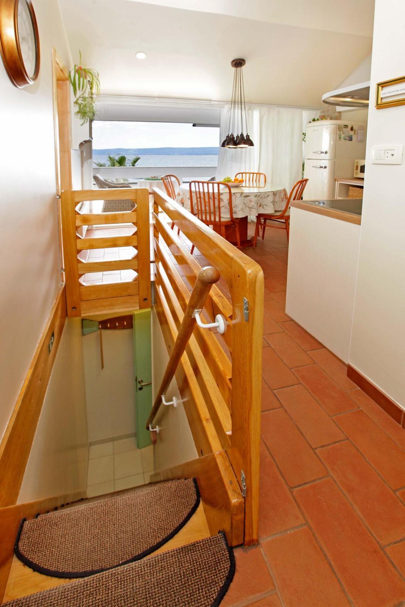 Amazing Waterfront Apartments Bol Bagian luar foto