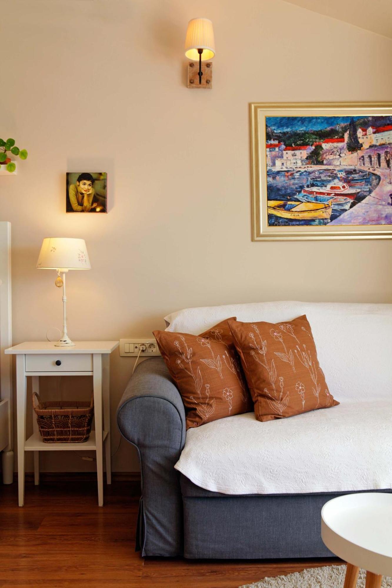 Amazing Waterfront Apartments Bol Bagian luar foto