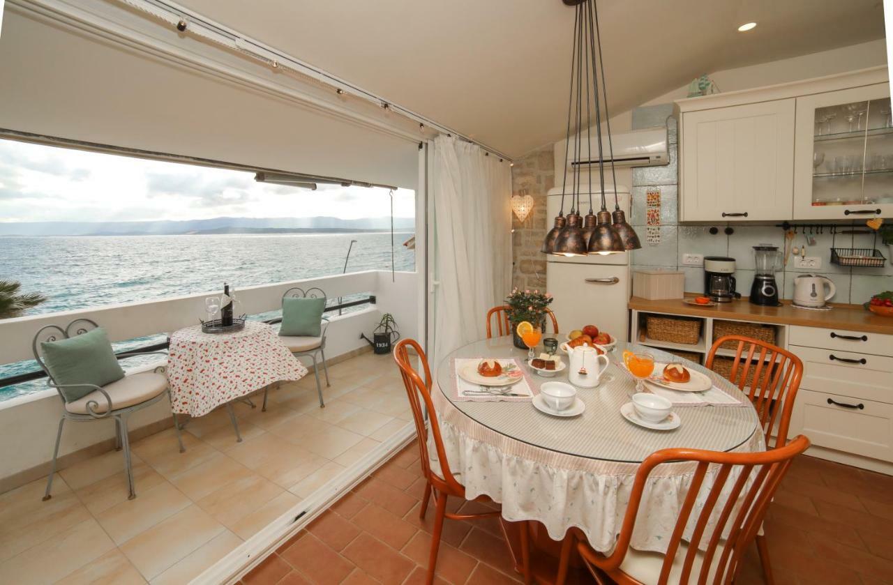 Amazing Waterfront Apartments Bol Bagian luar foto