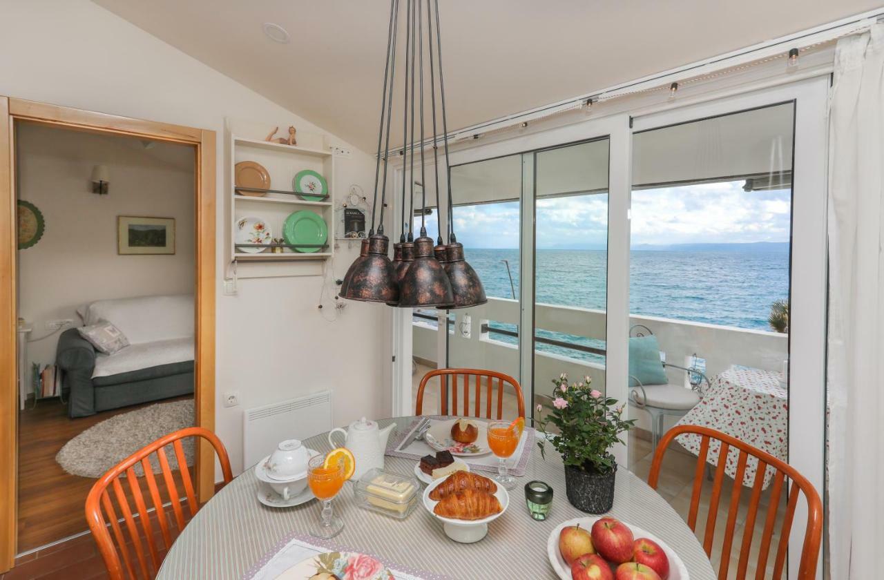 Amazing Waterfront Apartments Bol Bagian luar foto
