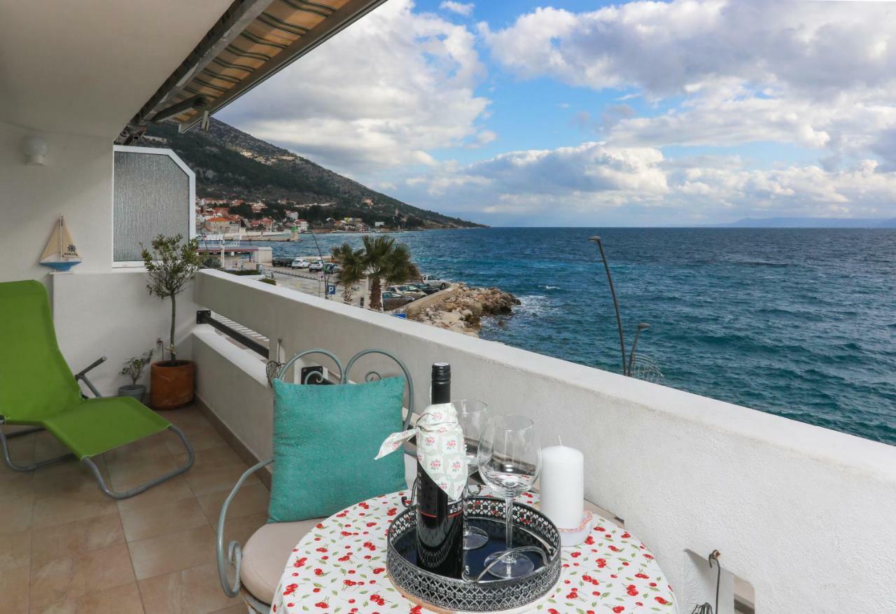 Amazing Waterfront Apartments Bol Bagian luar foto
