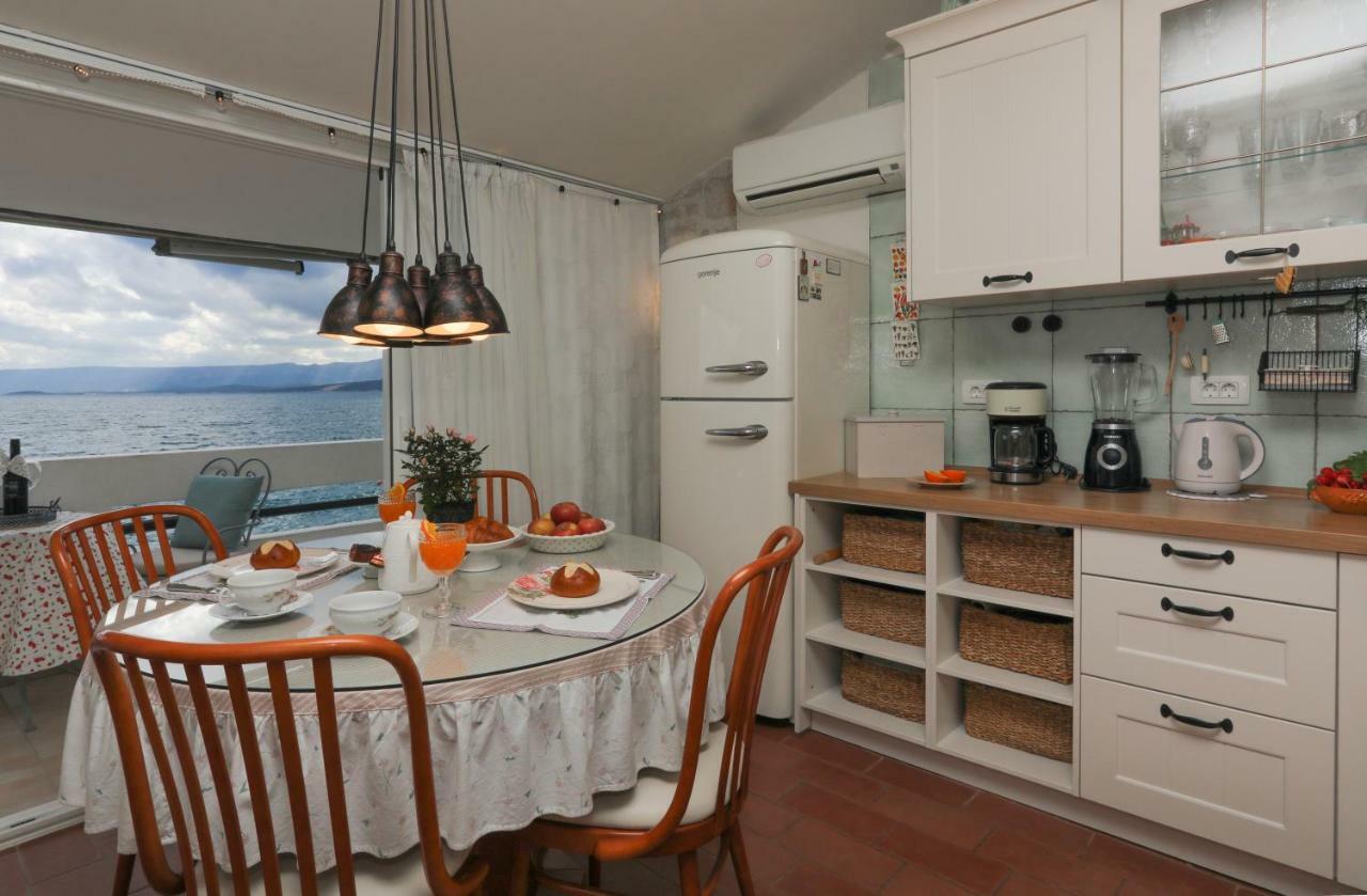 Amazing Waterfront Apartments Bol Bagian luar foto